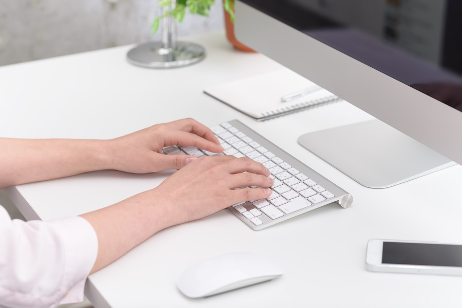 上海刑事案件律師視角:敲詐勒索的代價——從李某敲詐海底撈案看法律的紅線