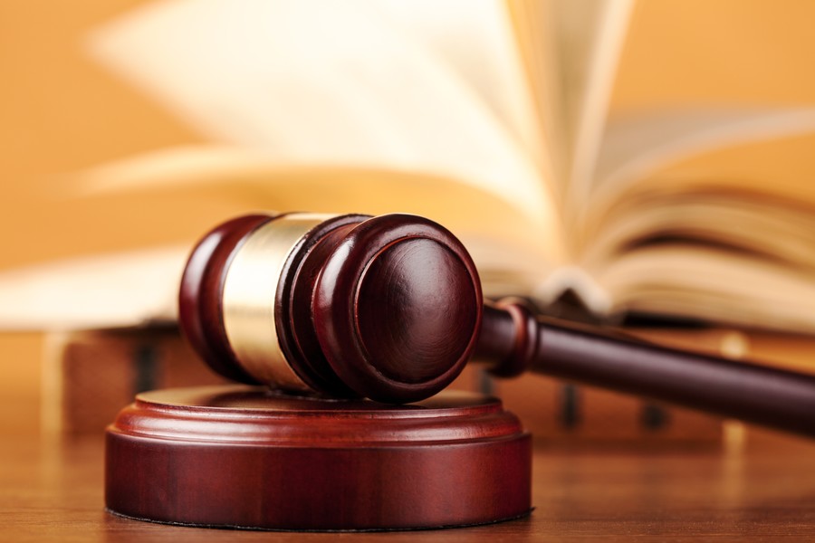 青浦區(qū)刑事律師解析：家屬如何應(yīng)對家人被經(jīng)偵拘留的困境