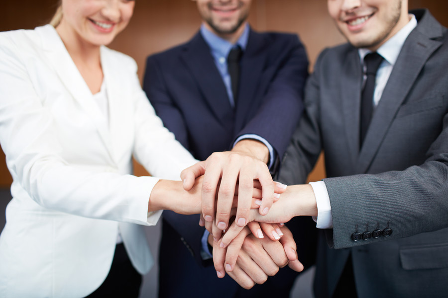 上海刑事律師解析嫌疑人權(quán)利：保持沉默與請求律師的重要性