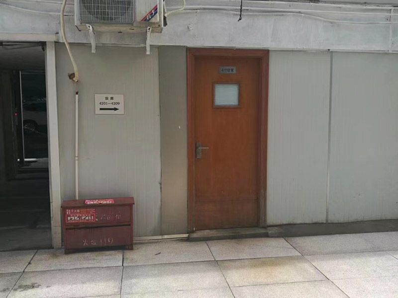 向被害人投案的行為是否認(rèn)定為自首？上海刑事案件知名律師告訴您