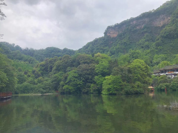 貪污受賄近二千萬(wàn)的處長(zhǎng)會(huì)被判多少年？上海專(zhuān)辦刑事案件律師來(lái)回答