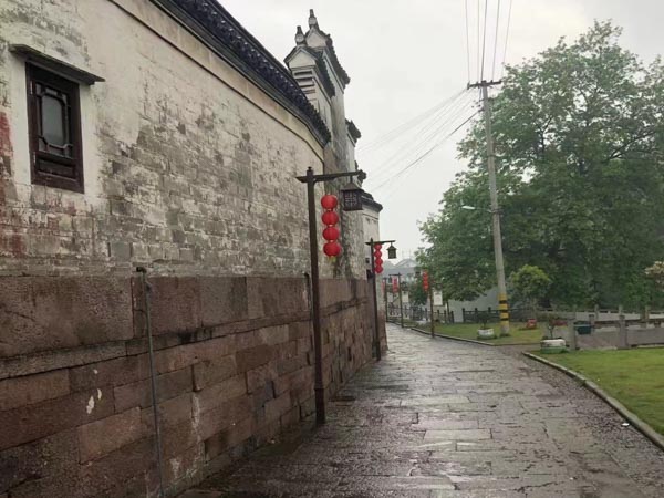 上海取保候?qū)徛蓭煘槟v解取保候?qū)徬嚓P(guān)問題