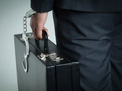 上海刑事律師到看守所會見當(dāng)事人都做些什么