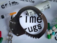 徐匯刑事律師事務所看假章盛行，團伙獲罪！